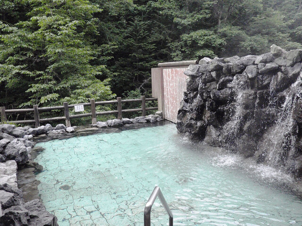 トムラウシ温泉の風景