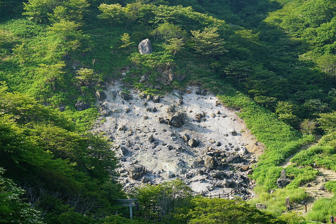 殺生石の風景