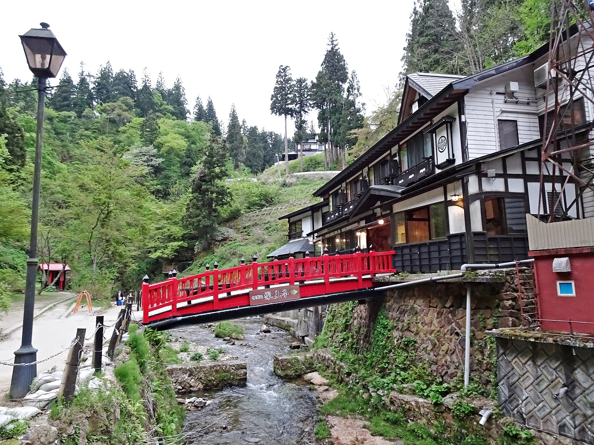 銀山温泉