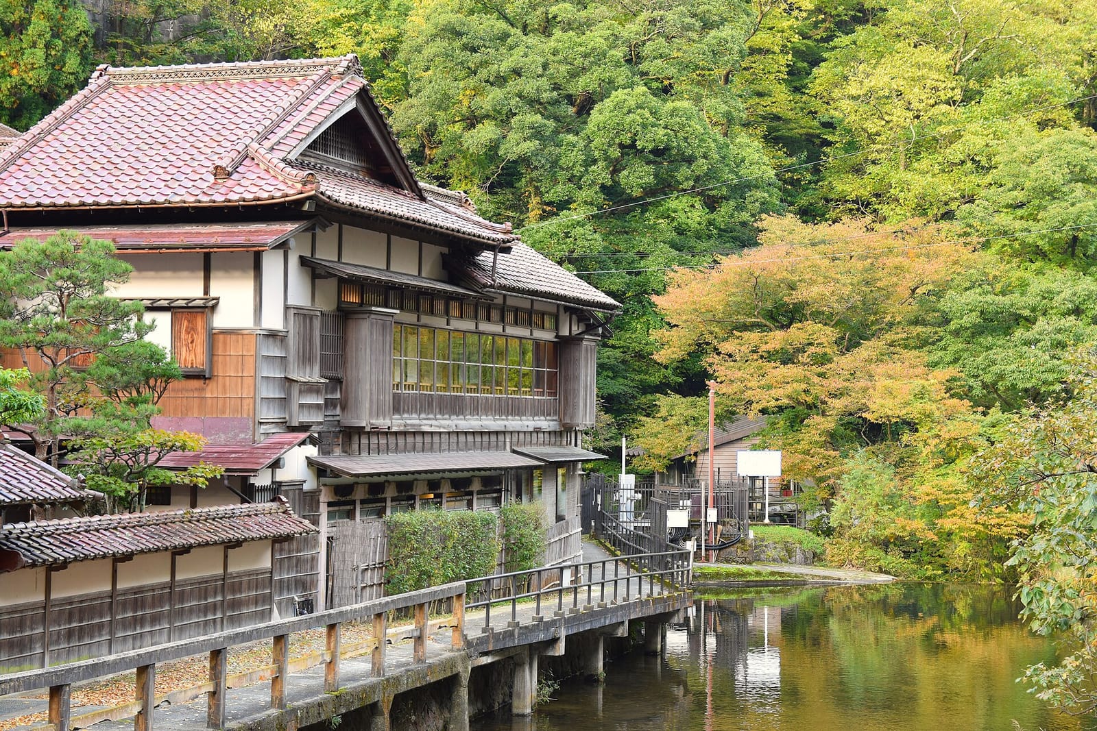 東山温泉の向瀧