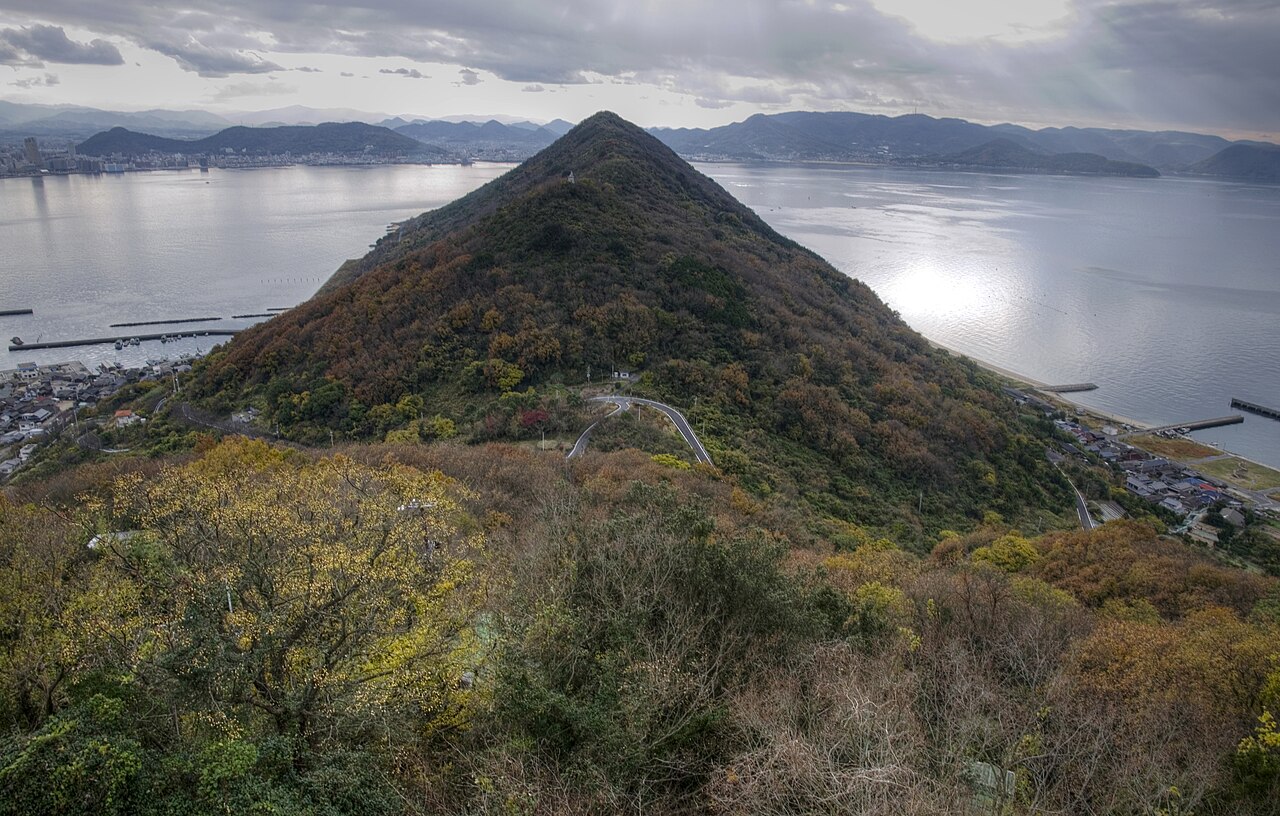 女木島