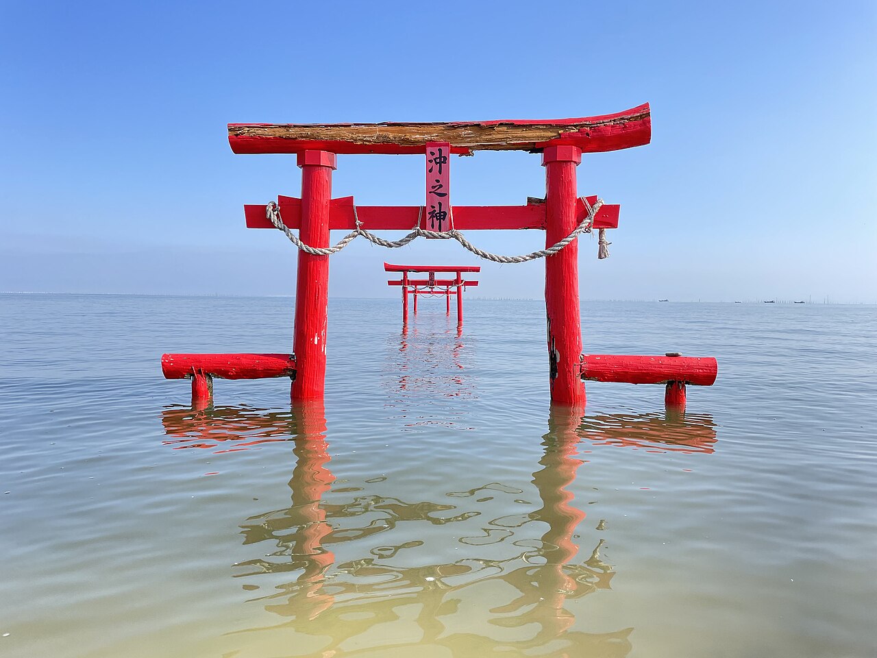 太良町の海中鳥居の風景