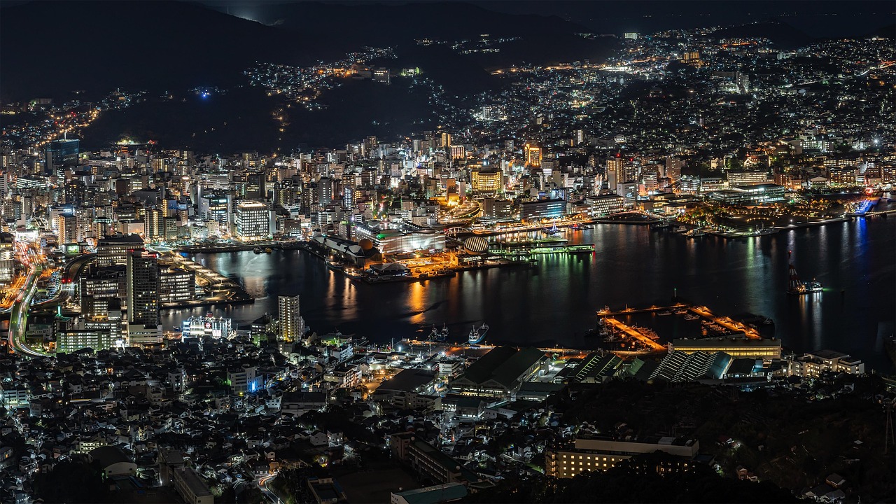 中尾山｜山の斜面に、窯の記憶が刻まれている