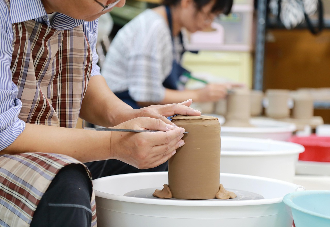 アート作品群｜野原に突然、現れる
