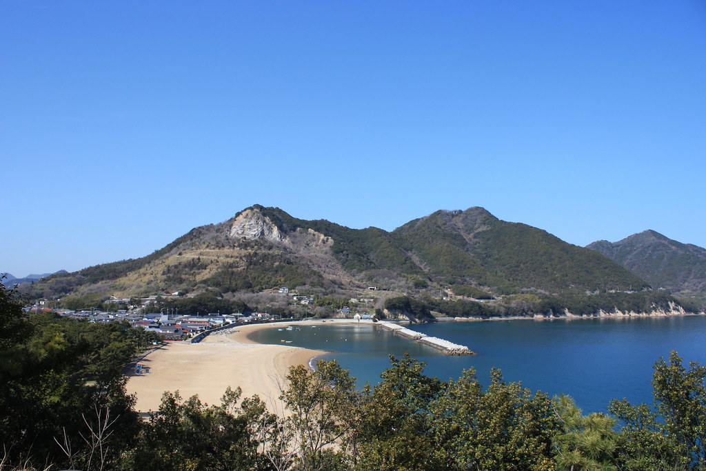白石島海水浴場｜瀬戸内で、こんなに透けた海に出会うとは思っていない