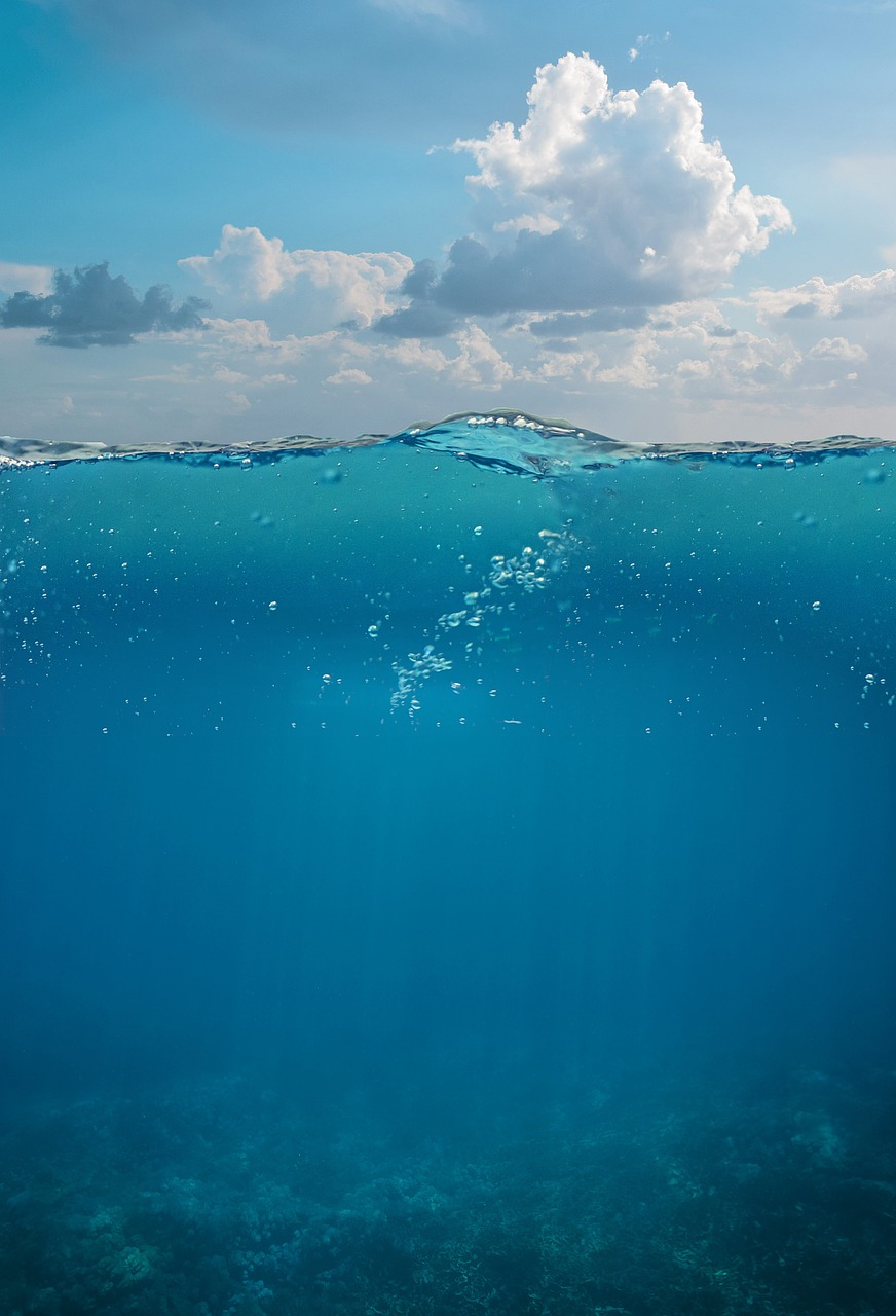 海底遺跡｜海の中に、誰かがいた気がした